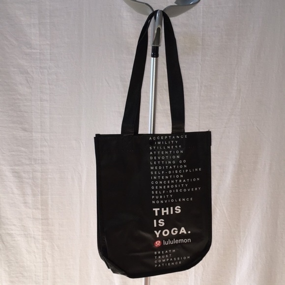 New Lululemon Tote Bag with Button Closure - Picture 4 of 12